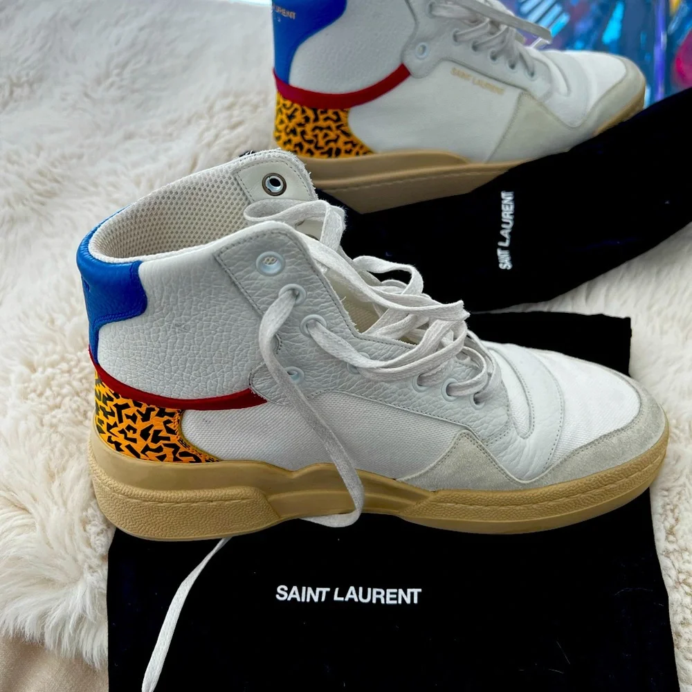 Luxury sneakers Saint Lauren, almost new - Picture 1 of 3